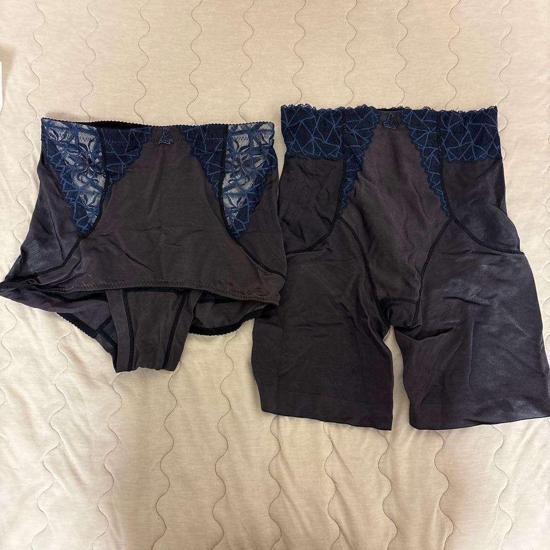 ゆ*ん様 MARUKO カーヴィシャスカレス　カレスブラック　ガードルセットEL