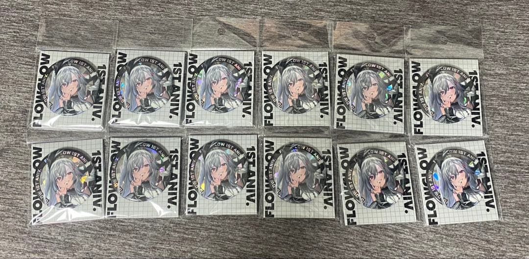 響咲リオナ　FLOW GLOW 1周年記念缶バッジ　12個セット 響咲リオナ 1周年 缶バッジ 未開封セット - メルカリ