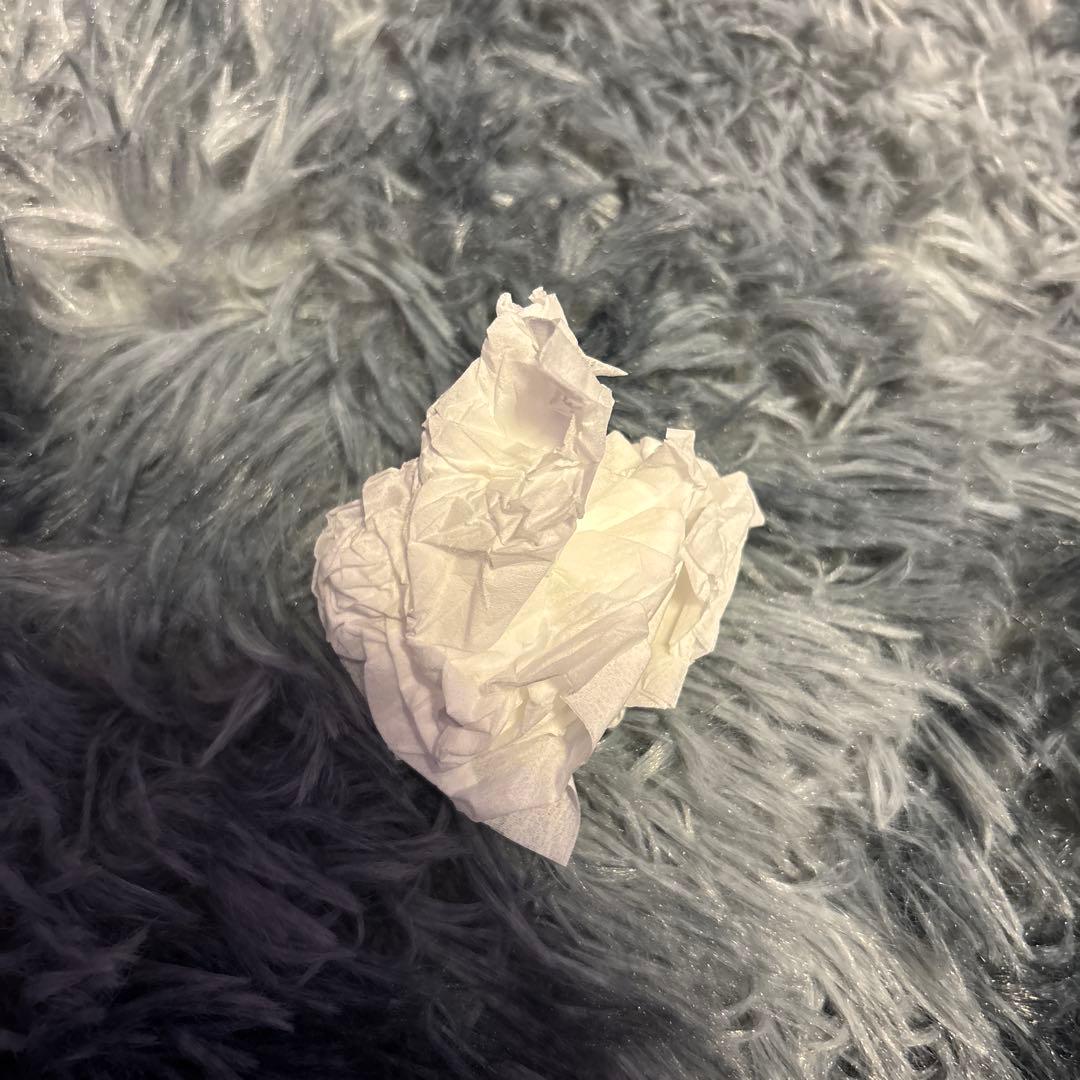 鼻噛んだティッシュ