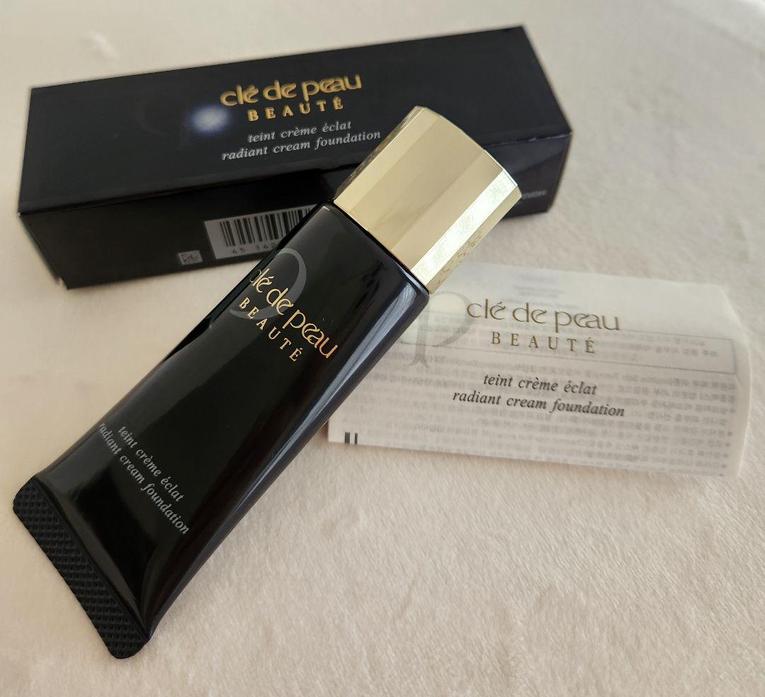 クレ・ド・ポー ボーテ タンクレームエクラ＜ファンデーション＞オークル00