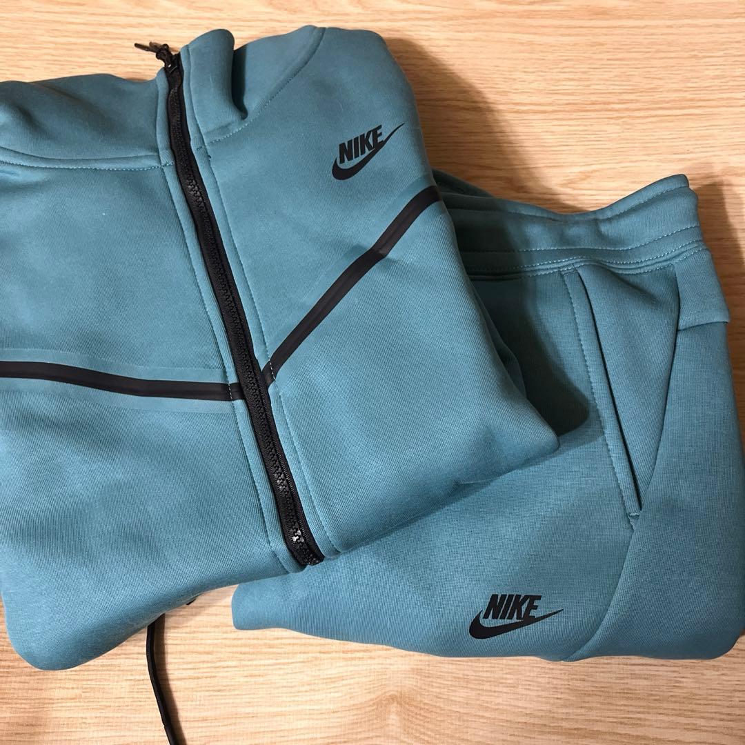 ミ*ー様 nike テックフリース　上下セット