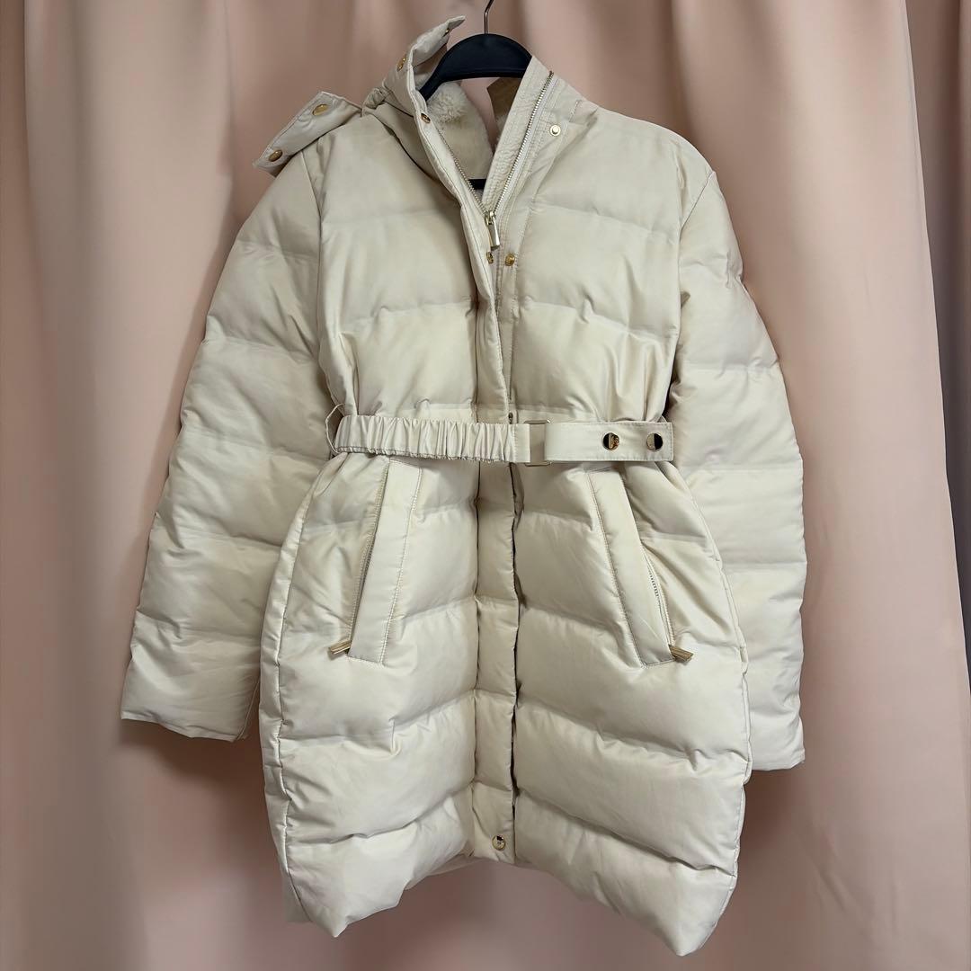 ZARA 撥水加工入りウィンドブレーカーフード付きダウンジャケット オフホワイト ZARA 撥水加工入りウィンドブレーカーフード付きダウンジャケット M