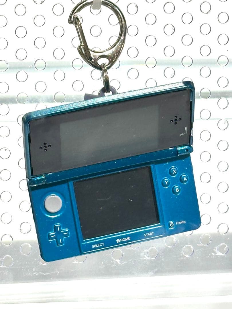 ニンテンドーミュージアム 2000 - 2017 ゲームハードキーホルダー 7種