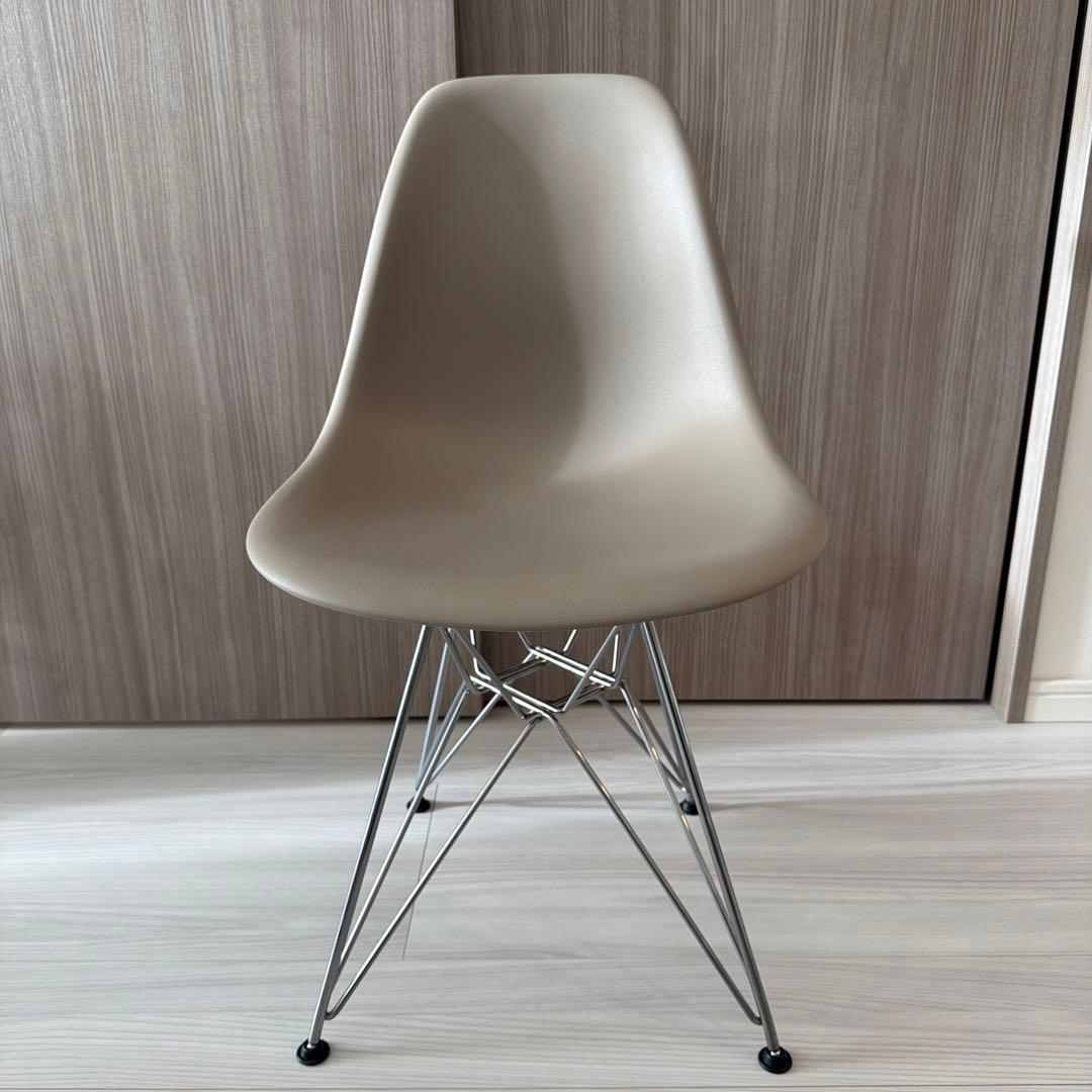 【美品】ハーマンミラーシェルチェア　送料込 Herman Miller（ハーマンミラー） イームズシェル(Eames shell) 一覧