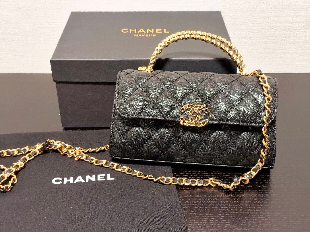 【新品未使用】CHANEL　ノベルティ　ブラックレザー ショルダーバッグ　箱付き