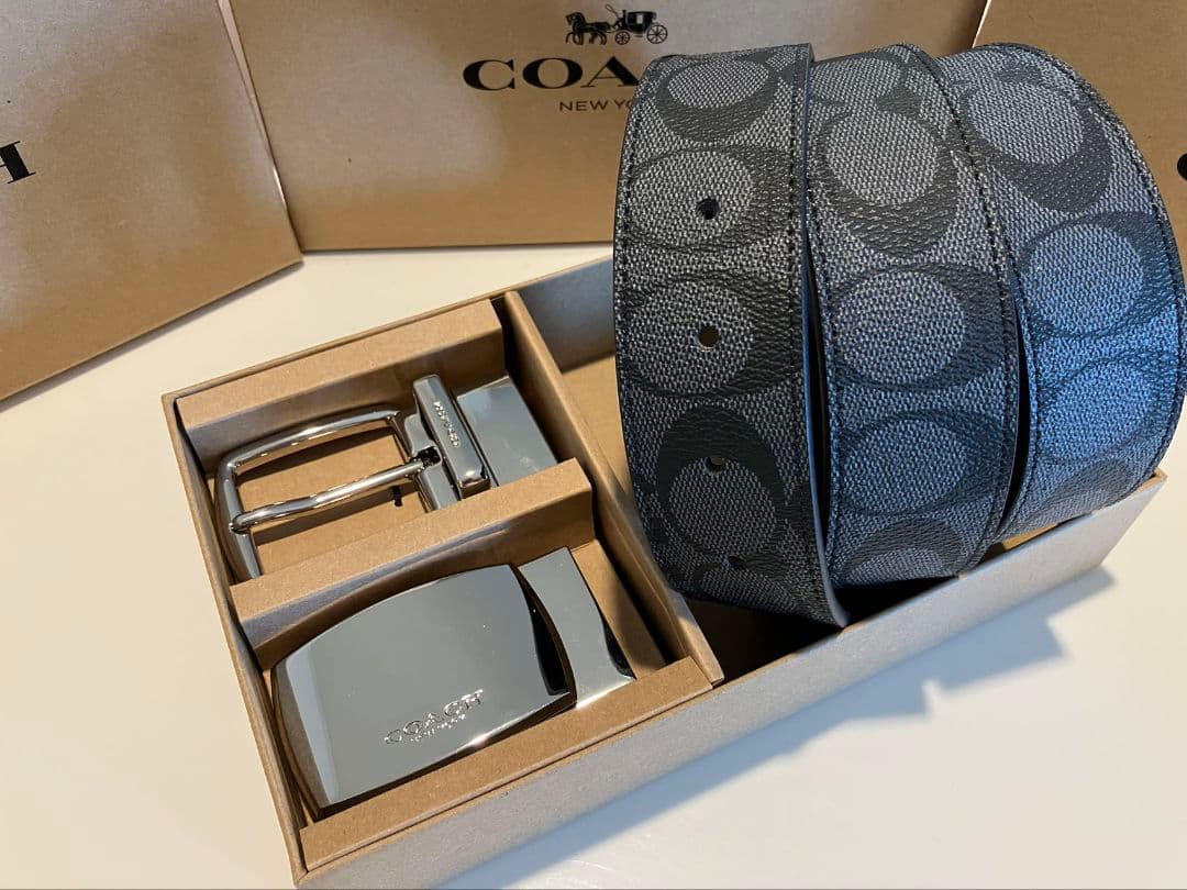 コーチ　新品　リバーシブル　シグネチャーベルト　シルバーバックル　紳士ビジネス