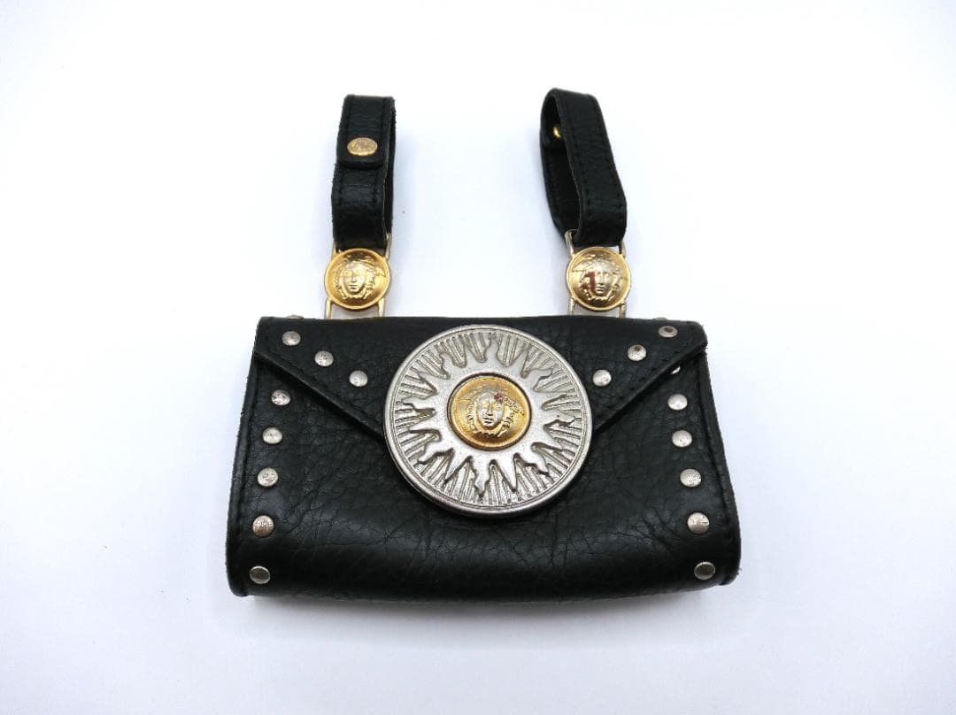 B 　ジャンニヴェルサーチ　メデユーサ　スタッズ 　ウエストポーチ B ジャンニヴェルサーチ メデユーサ スタッズ ウエストポーチ