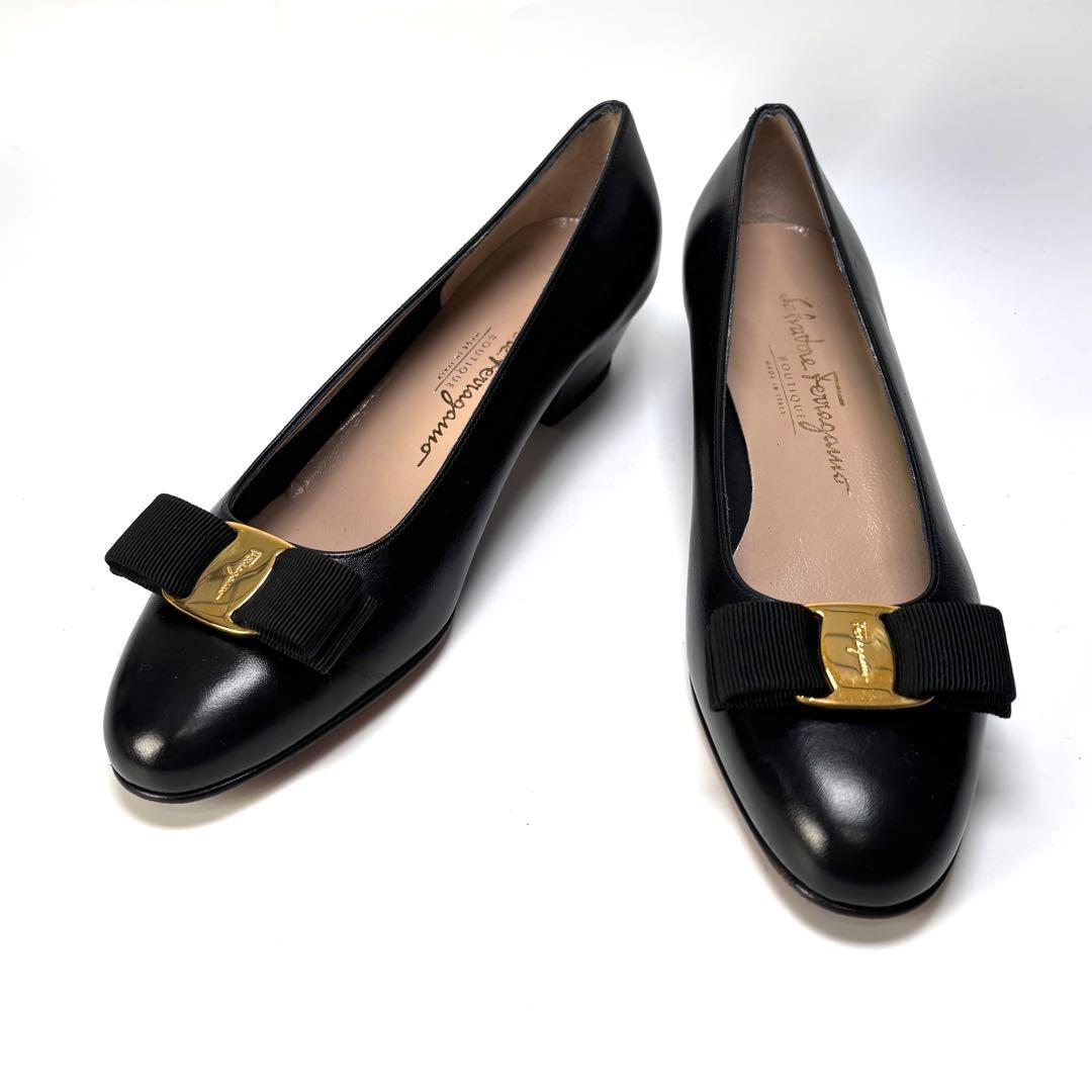 Salvatore Ferragamo パンプス ヴァラリボン 7 レザー 黒 サルヴァトーレフェラガモ(Salvatore Ferragamo)サルヴァトーレ
