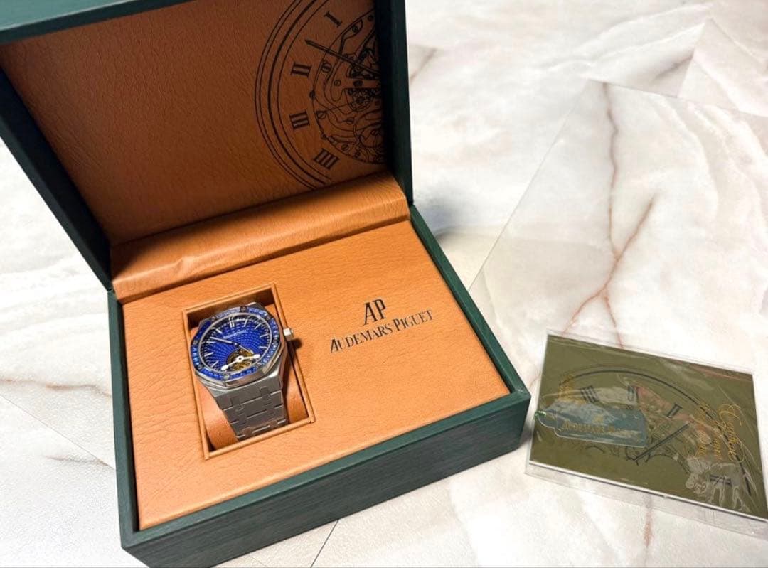 トゥールビヨン ロイヤルオーク バケットサファイア オマージュダイヤモンド腕時計 オーデマ ピゲ限定腕時計「ロイヤル オーク フライング トゥールビヨン