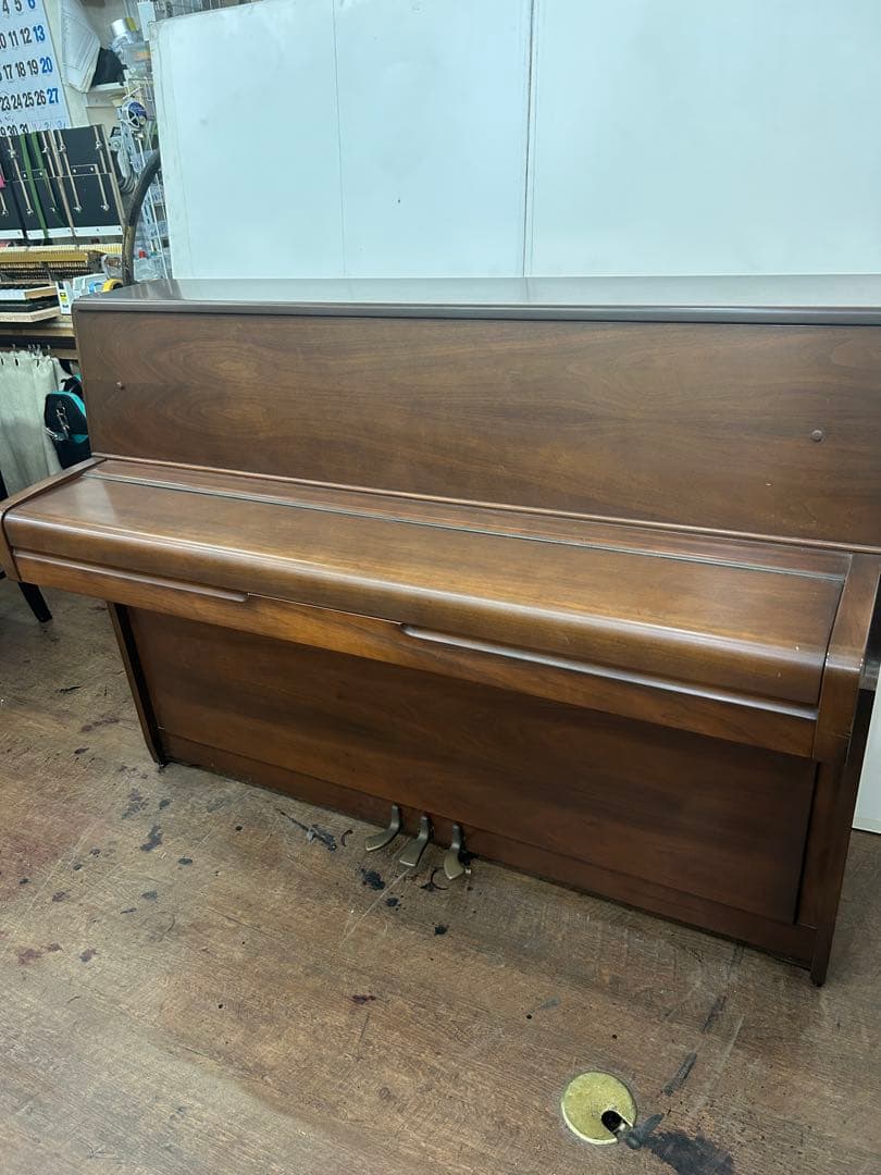 超価格、ヤマハM1、木目調半艶仕様、人気のコンパクトタイプ、お買い得