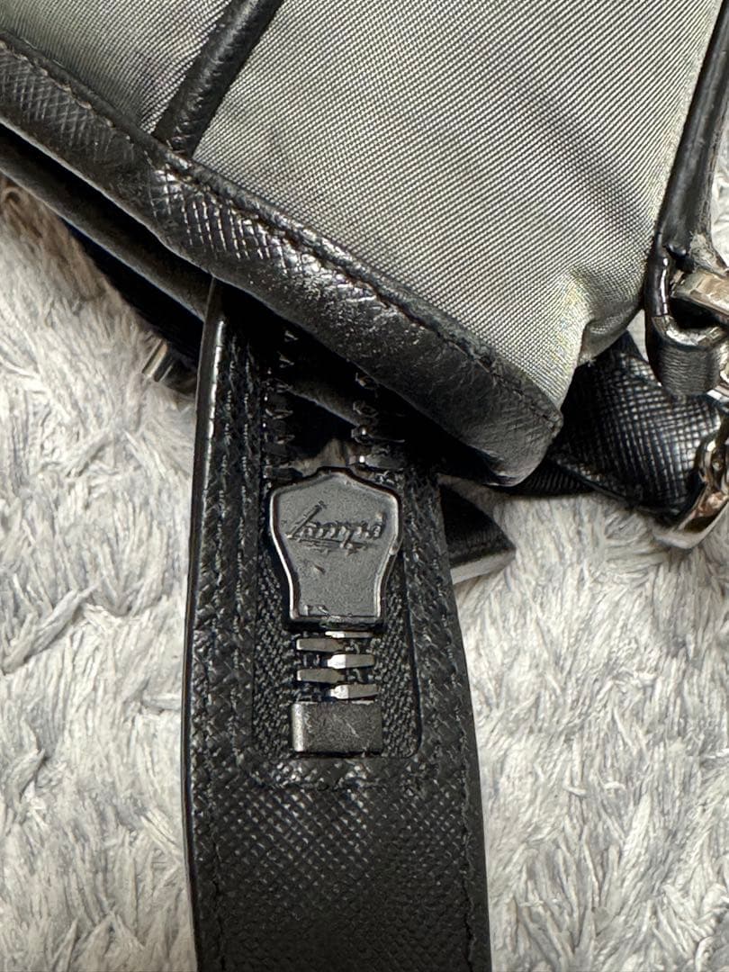 プラダ トートバッグ 2way ショルダーストラップ付 2VG064 正規品