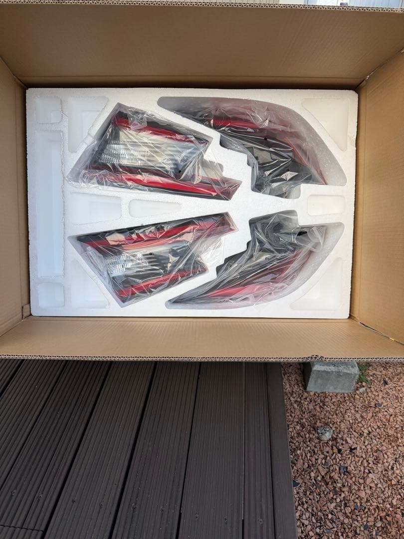 T8008様 シビックタイプR F L 5 純正リアテールランプ