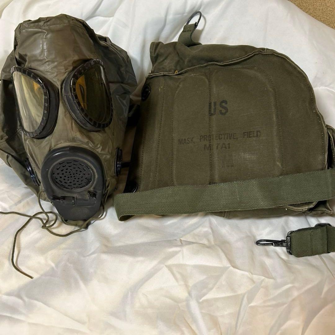 ガスマスクと水筒（M17A1ガスマスク、バッグ）＆水筒（1QTキャンティーン）