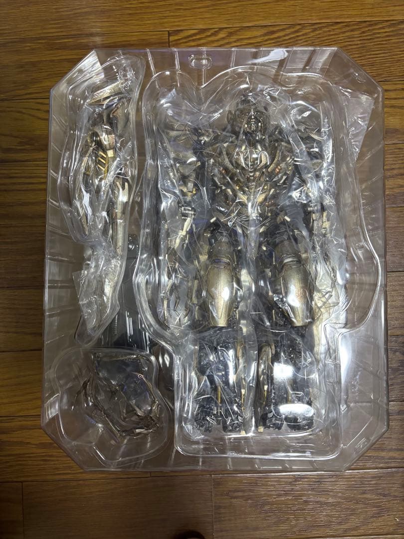 threezero トランスフォーマー　/ リベンジ DLX メガトロン