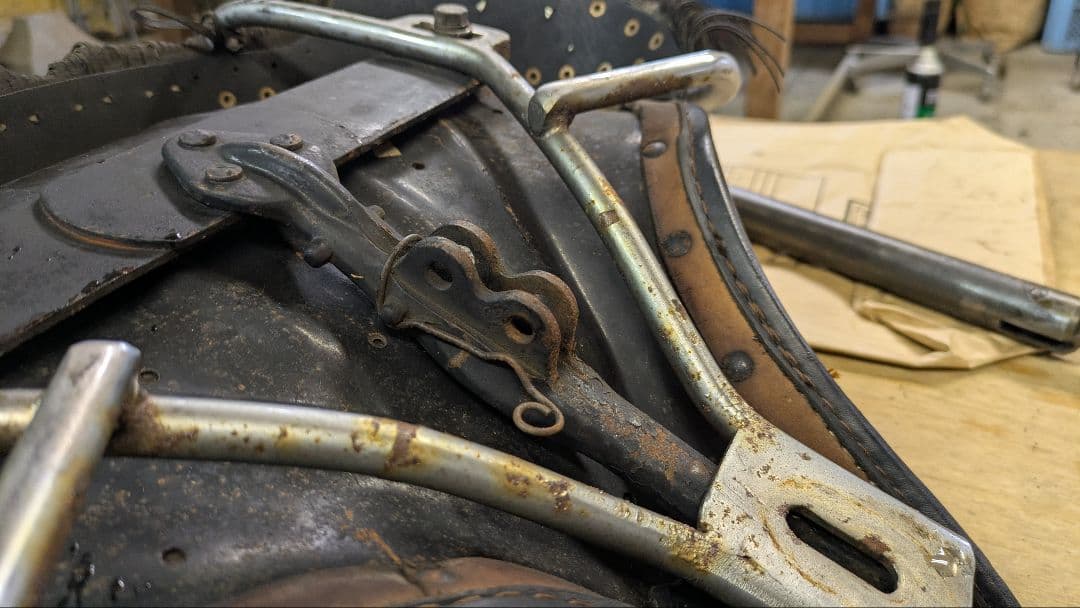 ☆ショベルヘッドパーツS シート＆シートプランジャアッシー☆ - メルカリ