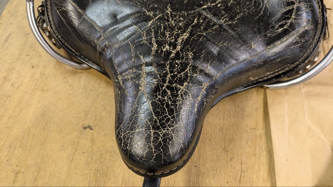 ☆ショベルヘッドパーツS シート＆シートプランジャアッシー☆ - メルカリ