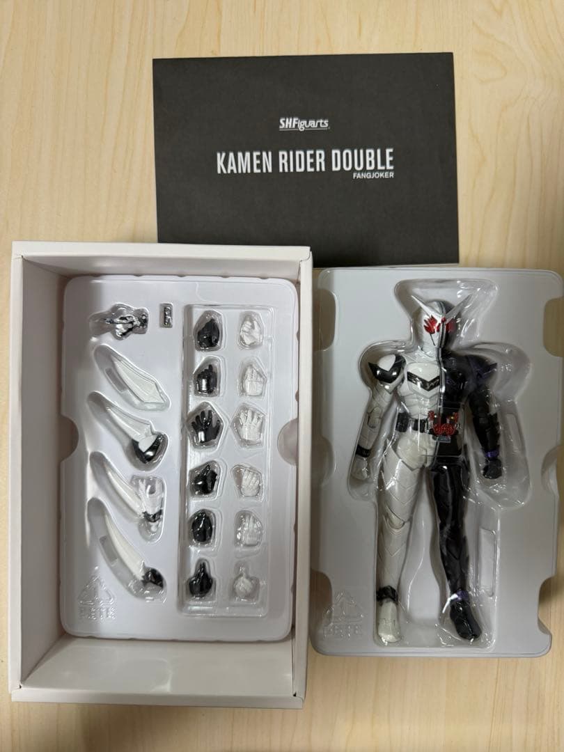 S.H.Figuarts 仮面ライダーW ファングジョーカー