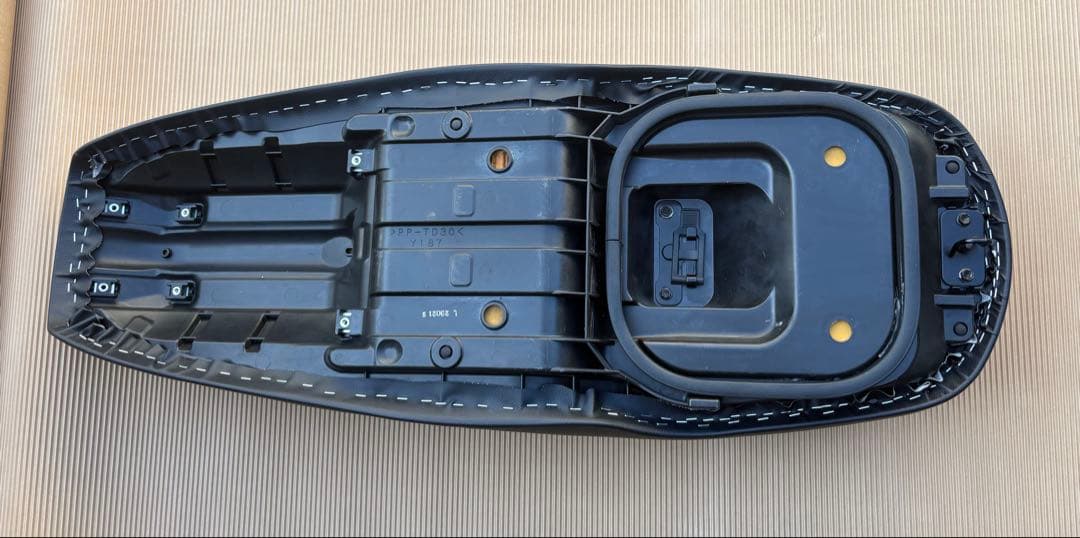 中古張替】 ヤマハ マグザムSG17J/SJ21J 張り替え後未使用 - メルカリ