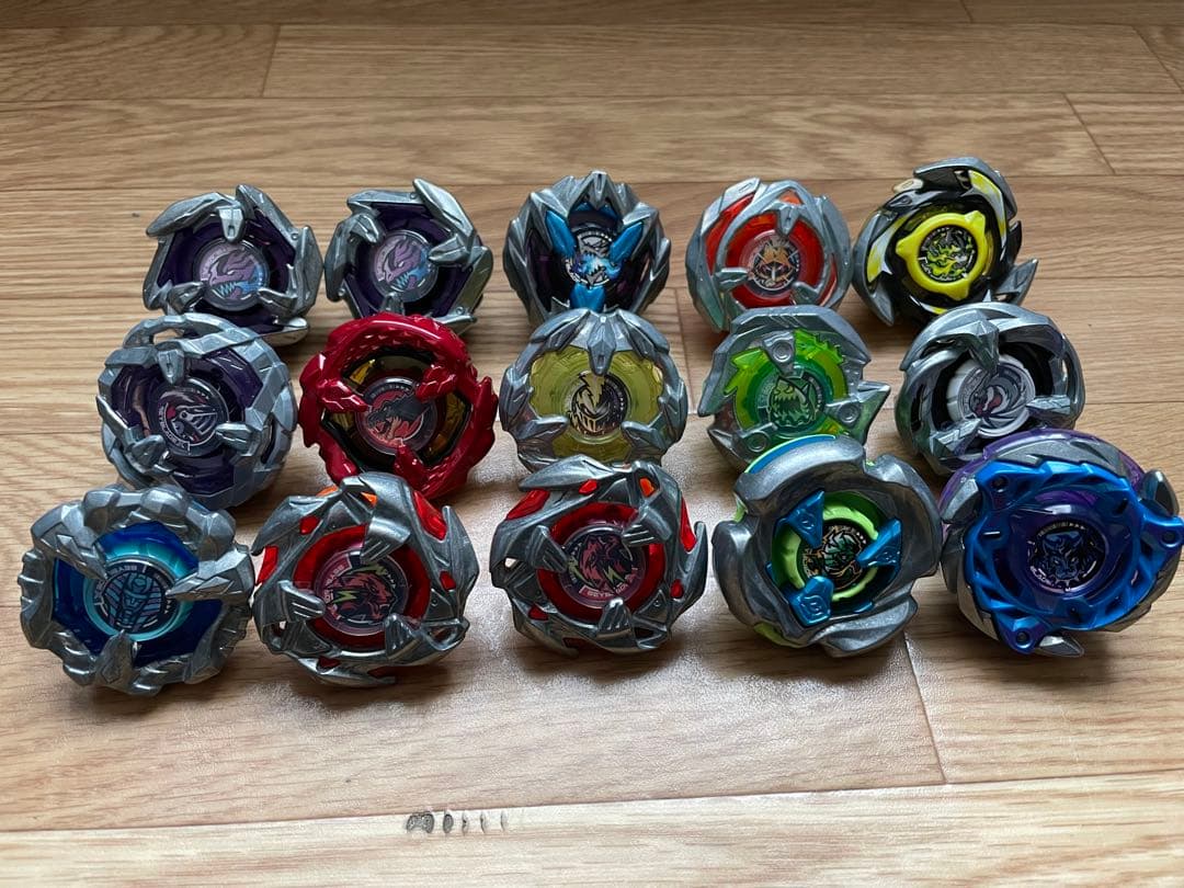 ベイブレードX 15個　パーツ　セット　バラ売り、パーツのみの販売不可