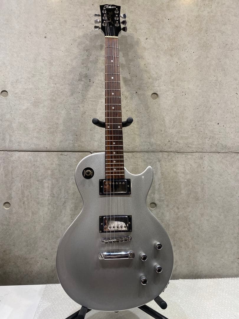 TOKAI LOVEROCK MODEL 薄型レスポール　汎用ハードケース付き