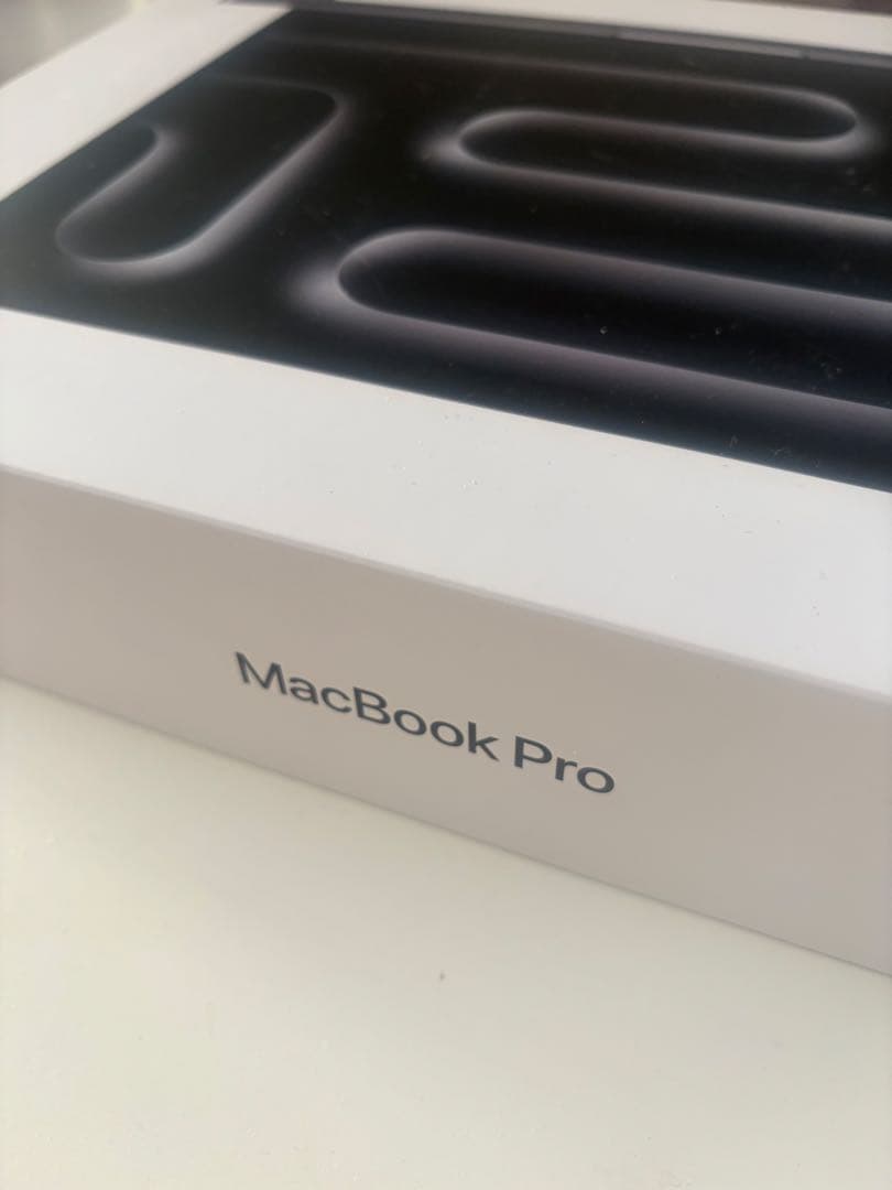 MacBook Pro M3 18GB-1TB スペースグレー 本体