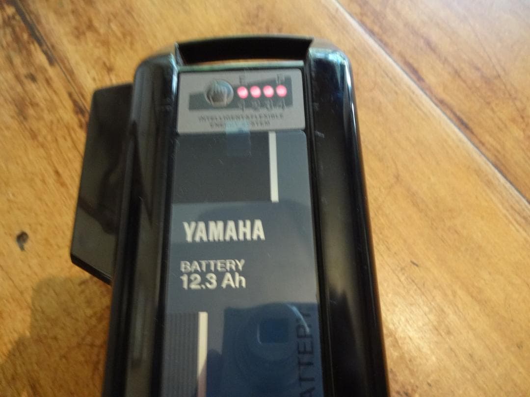 YAMAHAバッテリー　12.3Ah