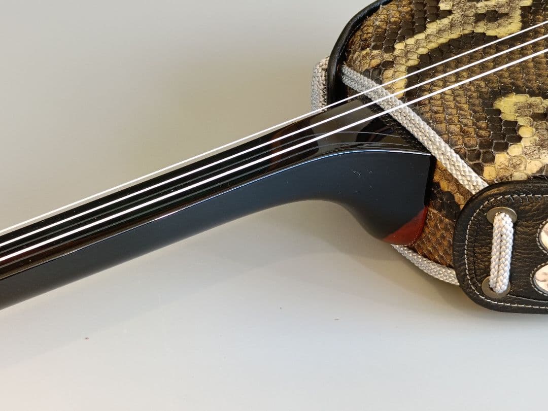 user_53e61e0e様専用 志多伯開鐘写 名工内間直樹作 八重山黒木三線