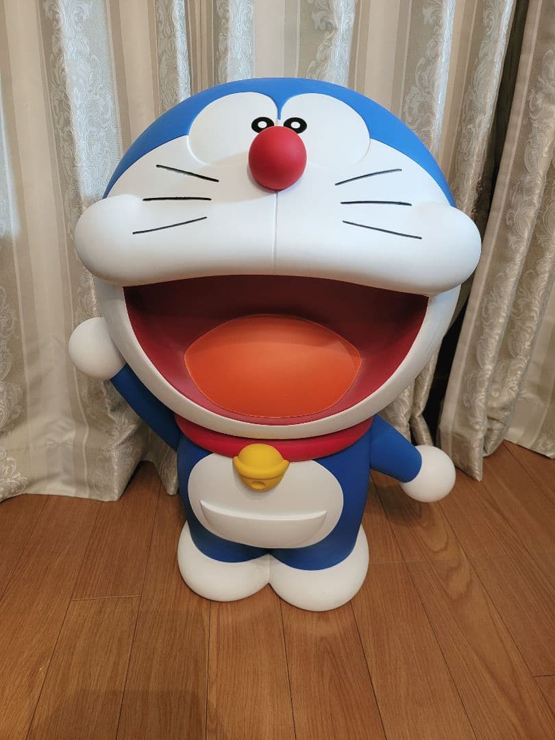 レア　美品　ドラえもん 大きめフィギュア