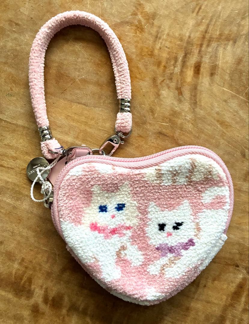 フェイラー　ラブラリー バイ フェイラー　モフモフネコチャン　ハート型ポーチ モフモフネコチャン ハート型ポーチ L/MNC-260284(ペールピンク