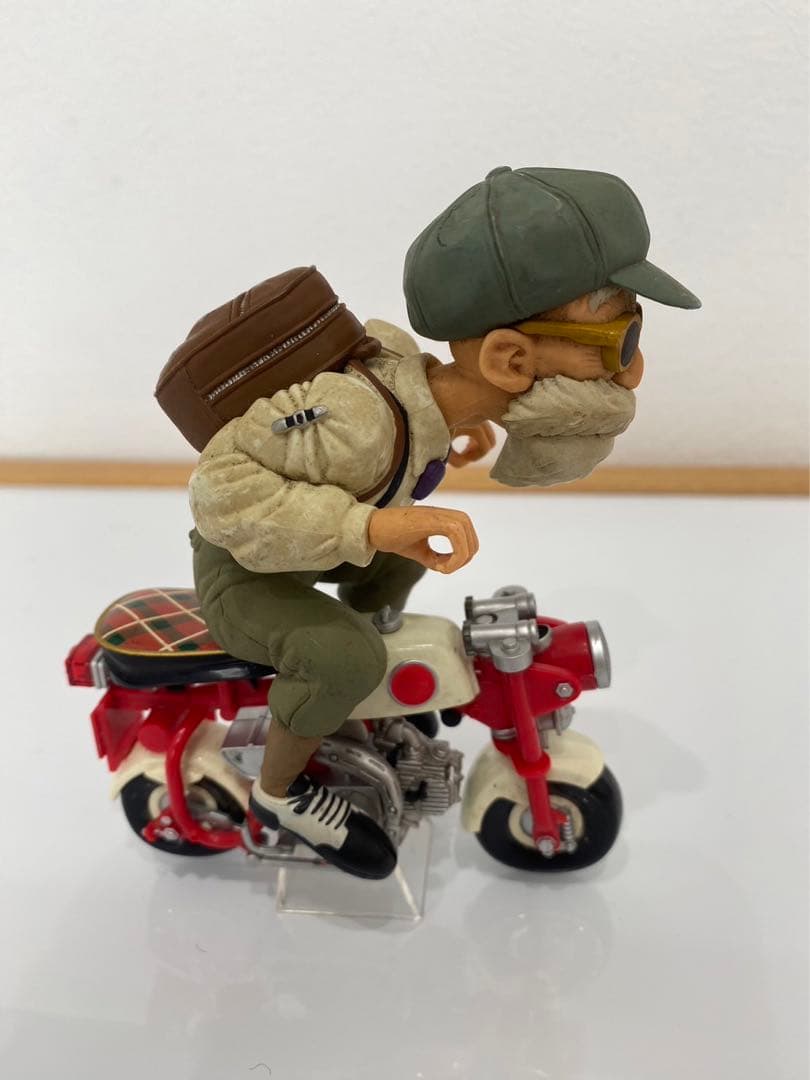 亀仙人　バイク　フィギュア 激レア 亀仙人 フィギュア バイク ドラゴンボール 大人気アニメ 美品