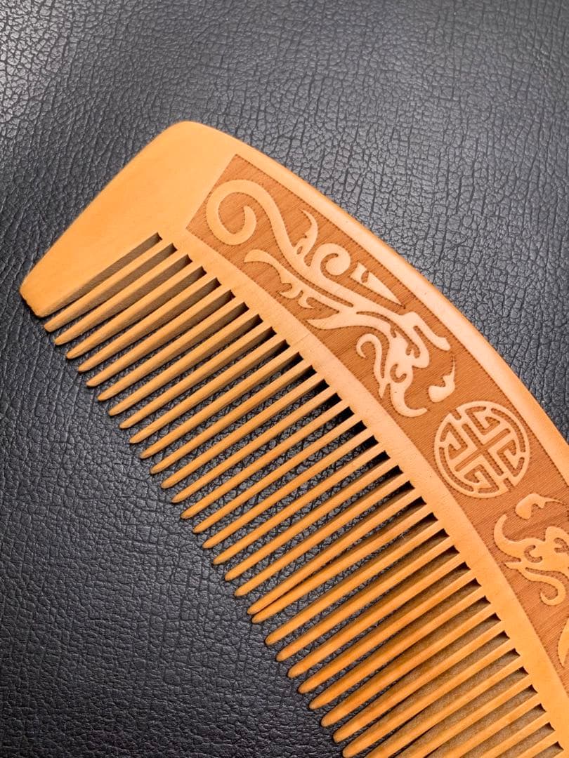 0422163 桃の木素材櫛57.6＊144.4ミリ