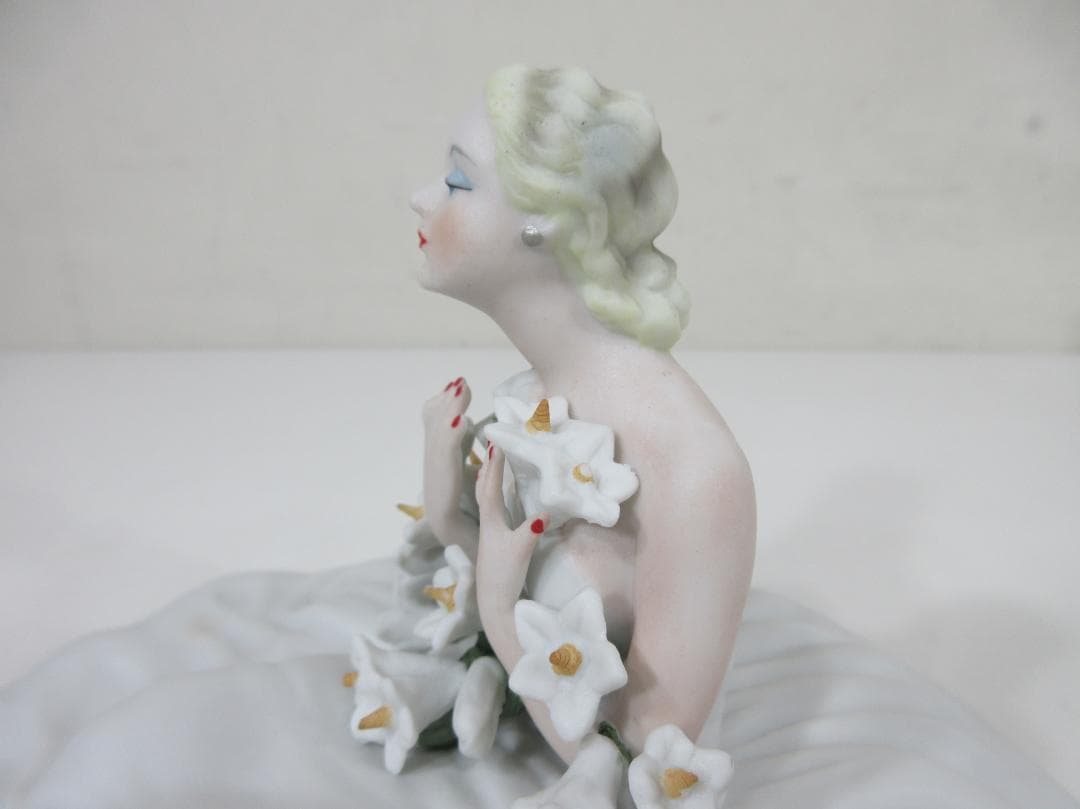 0907W ルイ・イカール リリー 磁器 フィギュア 欠けあり