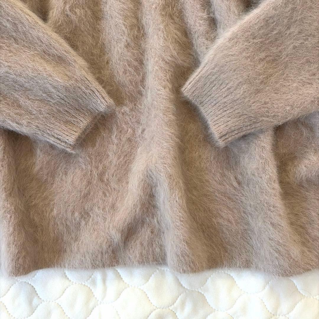 極美品】BEARDSLEY カシミヤ混FOX Vネックニット ベージュ - メルカリ