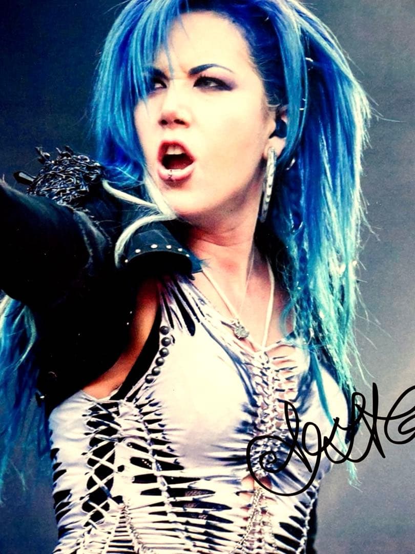 アリッサ・ホワイト＝グラズ直筆サイン入り超大型写真… Amazon.co.jp: セール中…アリッサ ホワイト＝グラズ直筆サイン入り超