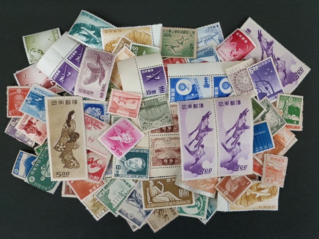 ●銭単位切手　未使用美品　見返り美人・月に雁・航空切手等　古い切手100枚以上●