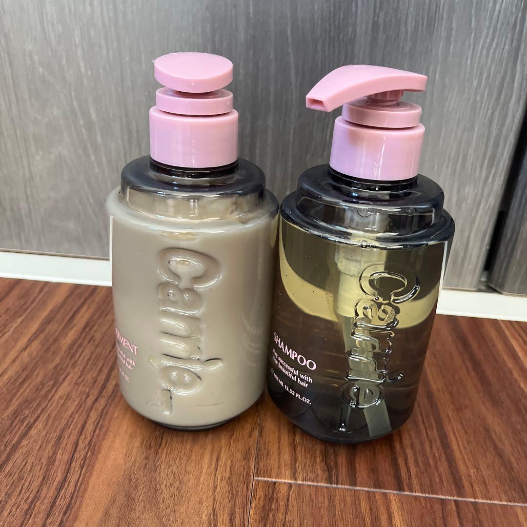 Carrie シャンプー トリートメント 400ml 1度使用　河村真木子 さん Carrie_ シャンプー・トリートメントセット 河村真木子 さん - メルカリ