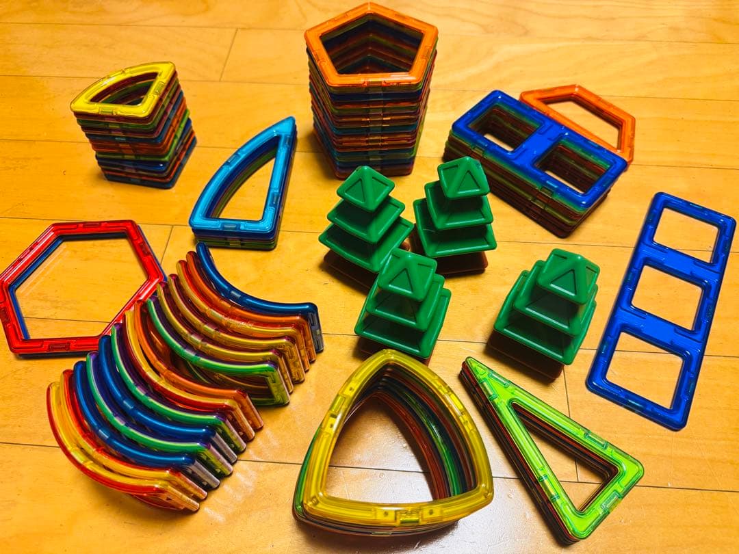 マグフォーマー正規品　260ピース以上　ブックレット付き★3歳以上　知育