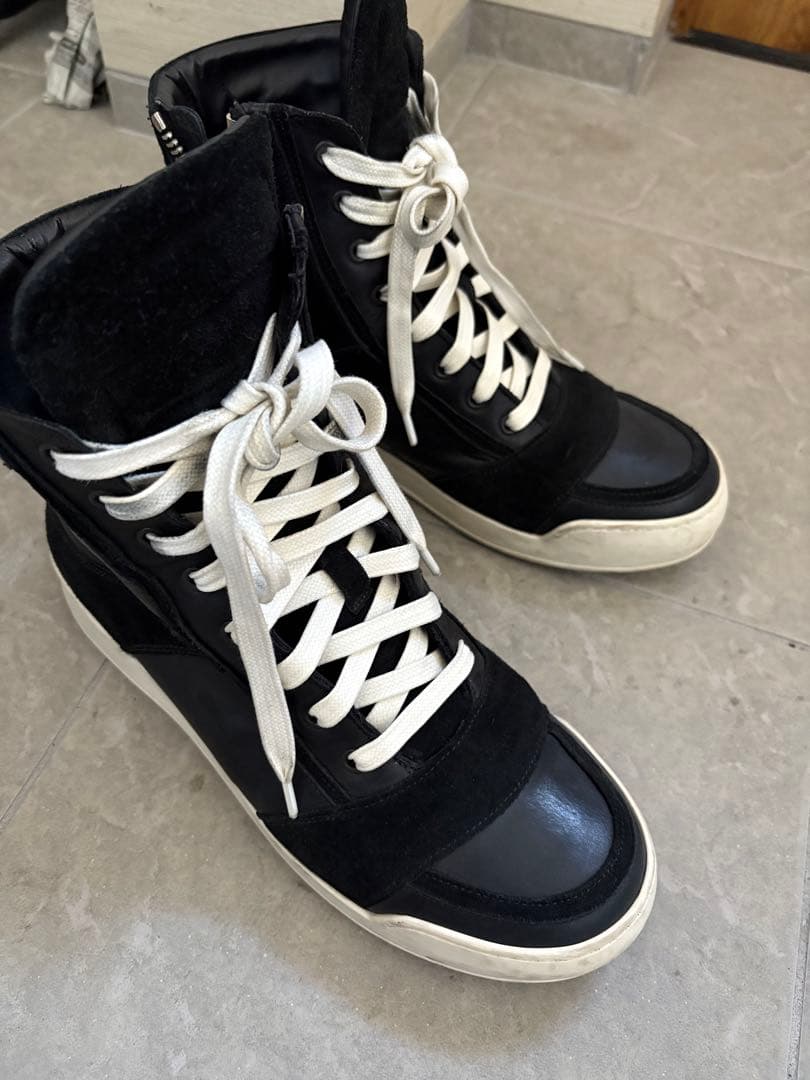 BALMAIN スエード レザー ハイカットスニーカー