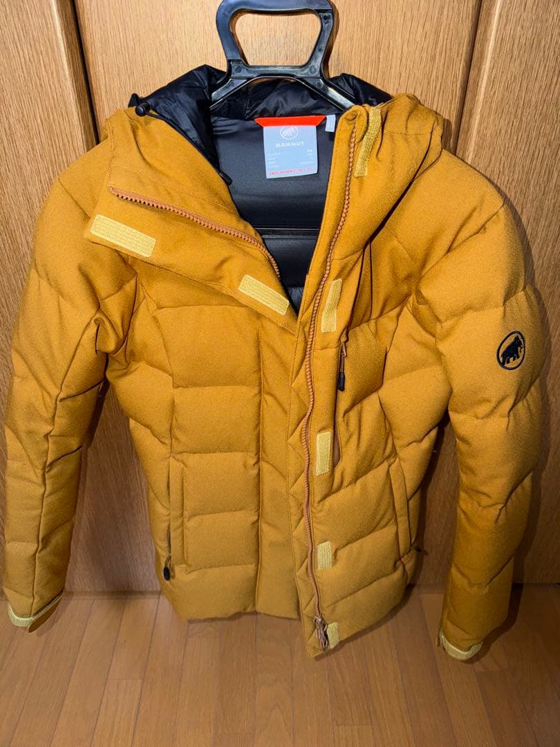 み*ん様 MAMMUT フード付き　ダウンジャケット