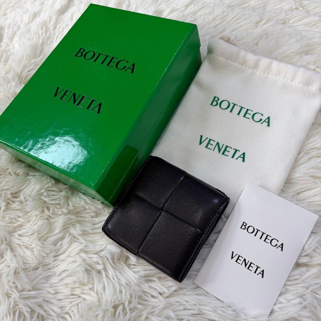 【現行】ボッテガヴェネタ カセット マキシイントレチャート ケース 本革黒