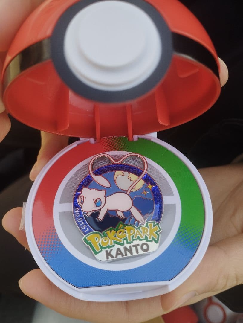 限定★ポケパークカントー ピンズ ピンバッジポケモン ミュウ シークレット
