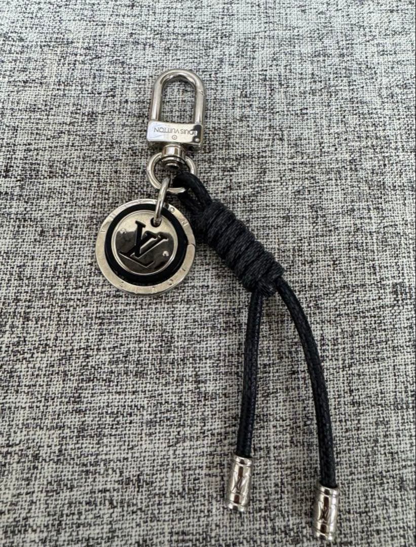 Louis Vuitton キーホルダー・レザーロープM67224 楽天市場】【送料無料】 ルイ ヴィトン キーホルダー レザーロープ