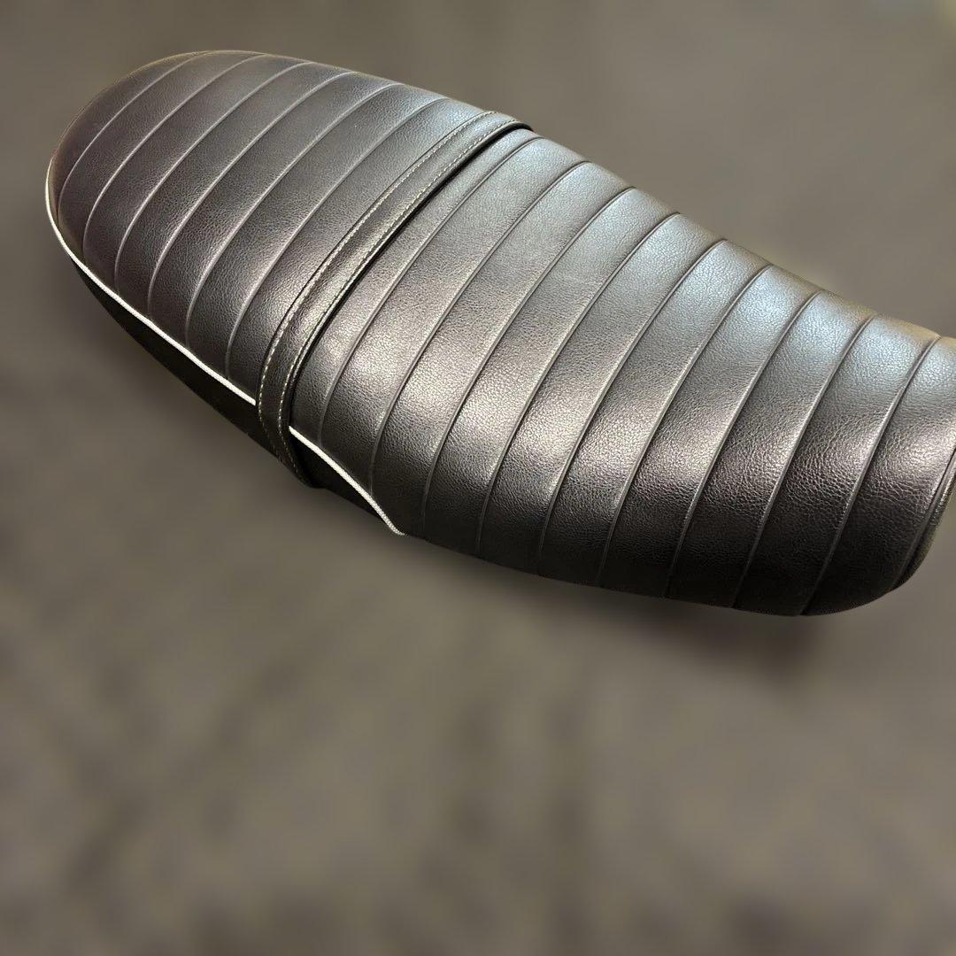 K&H スポーツスター用　ダブルシート　シルバーパイピング　04〜