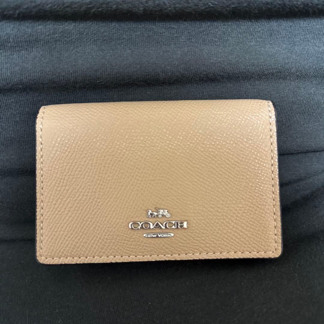 ル*ー様 COACH ベージュ 名刺入れ