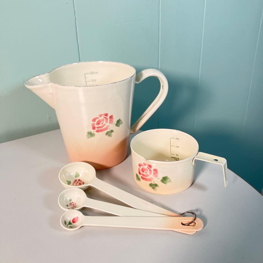 【希少✨】マニーローズ　計量カップ2個&計量スプーン　セット♪ ホーロー製