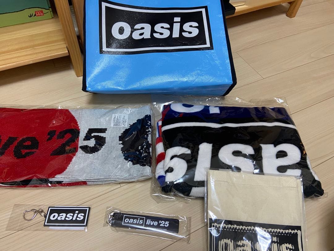 oasis live '25 福袋ポスター無し(10/25版) 福袋限定特典付き - メルカリ