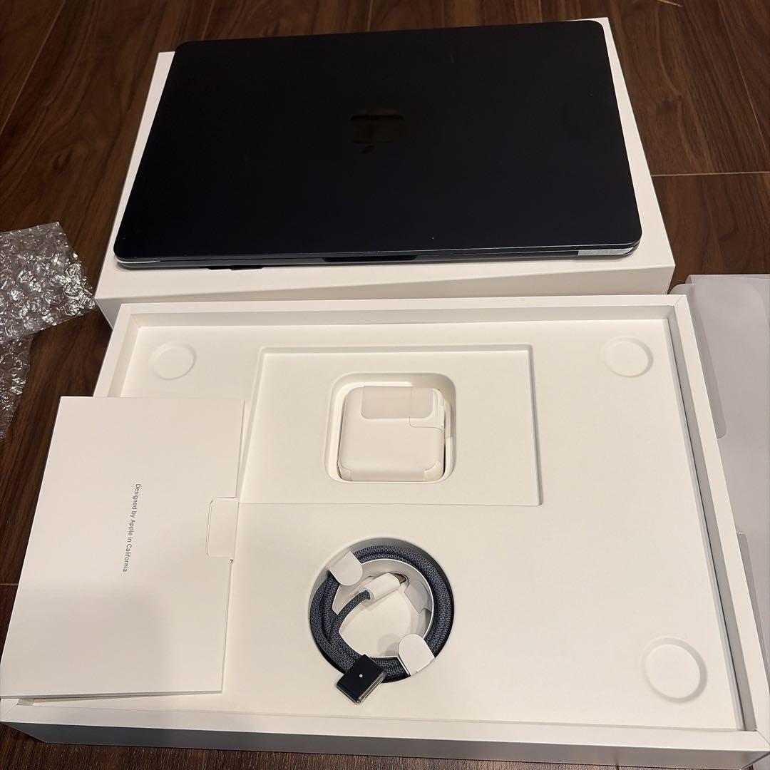 【美品】MBA 13.6M2 8/256GB ミッドナイト MLY33J/A