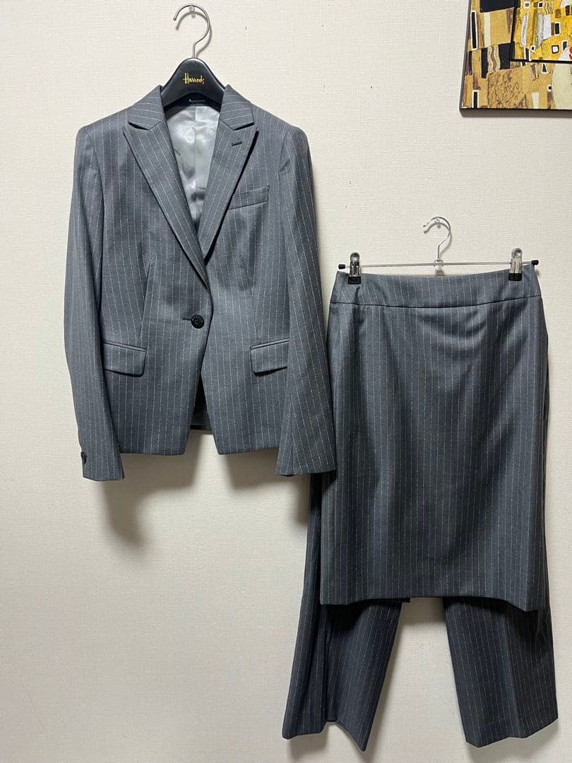 新品同様アクアスキュータム×ロロピアーナセットアップスーツ3点セット