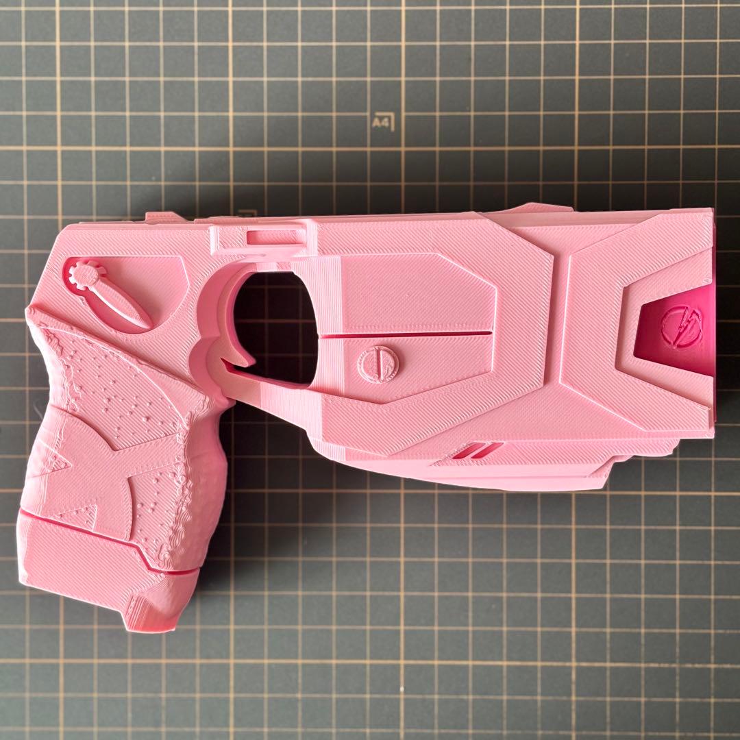 テーザー銃 AXON Taser X2（レプリカ・ピンク） - メルカリ