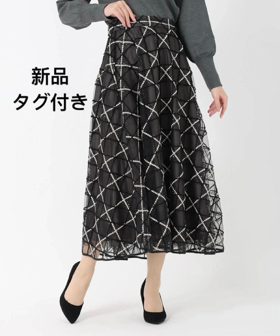 STRAWBERRY-FIELDS 刺繍チュールフレアースカート　新品 STRAWBERRY-FIELDS（ストロベリーフィールズ） スカート ダイヤ